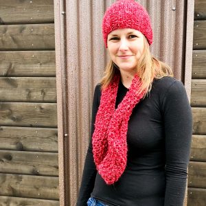 Handknit beanie and cowl set