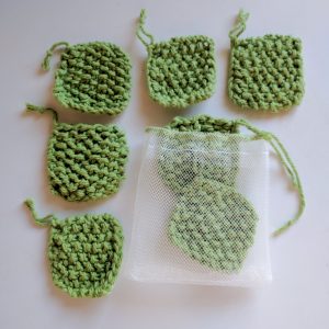 Hand-knit face scrubbies – green